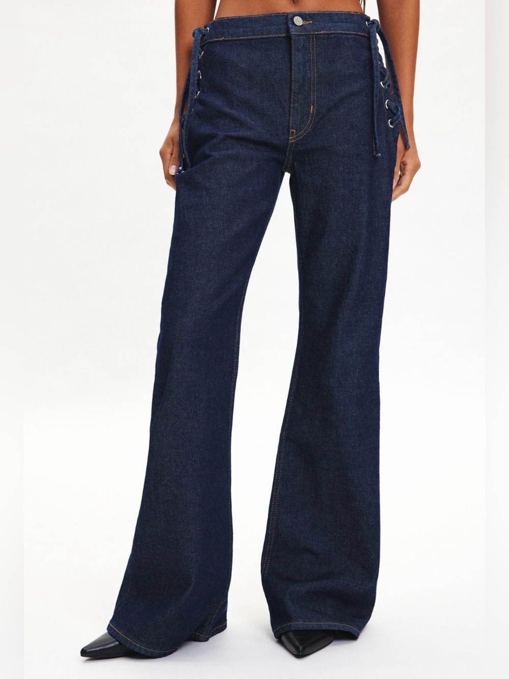 BDG Corset Tie-Waist Boot Leg Jean - Rinsed Denim